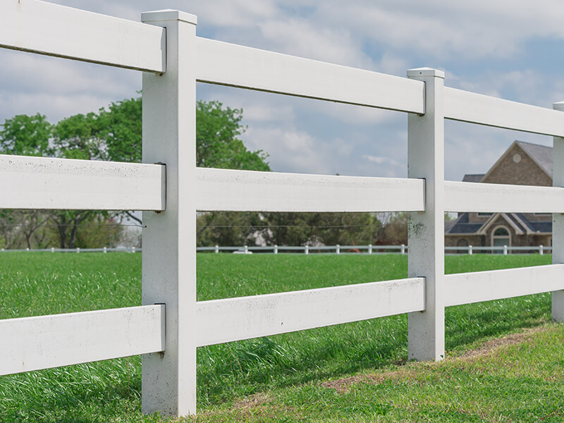 Wood fence installation company in St. Louis MO